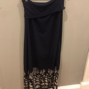 Max Studio Navy Blue Skirt w/ white flower print